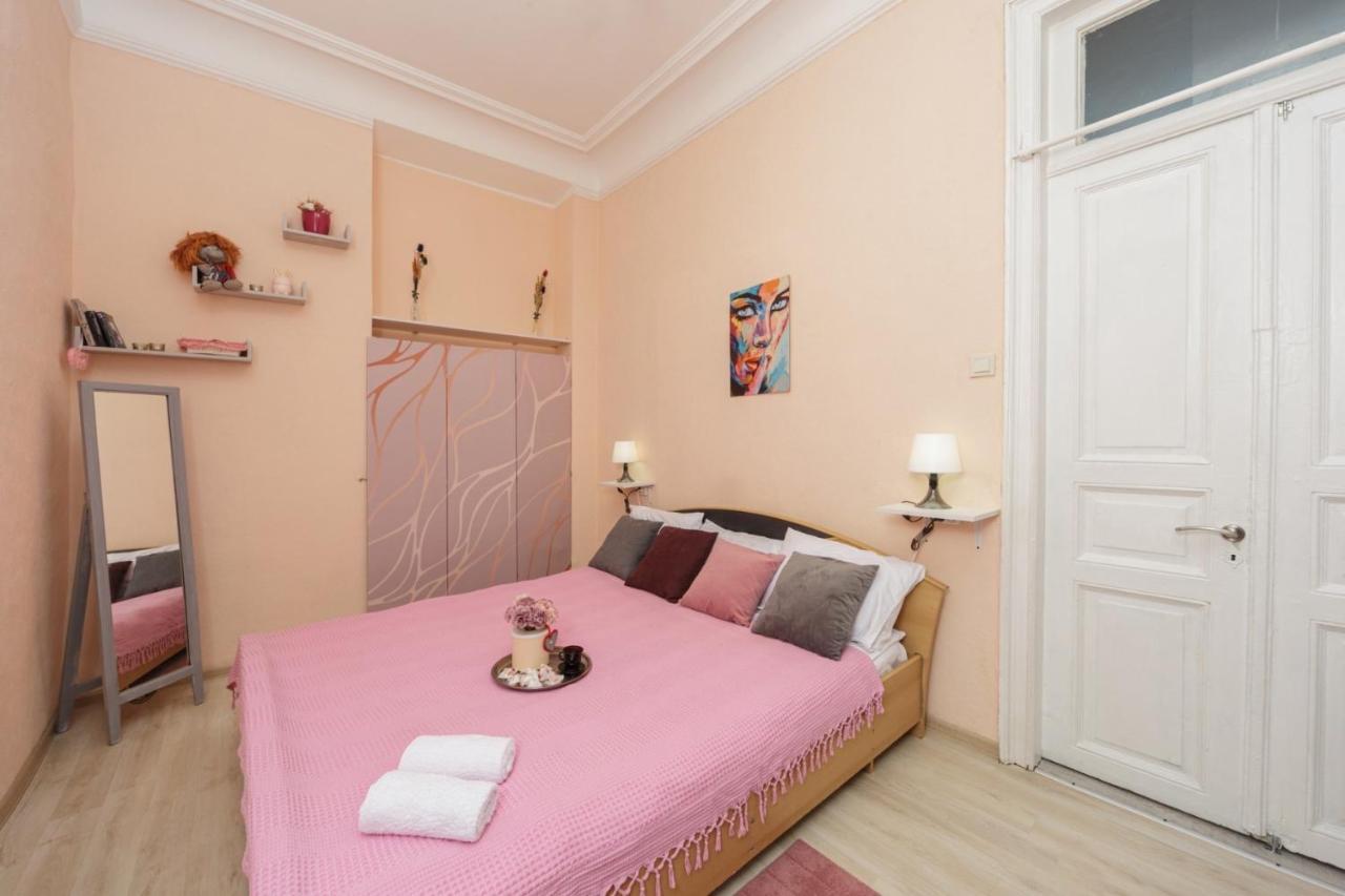 Comfortable Apartment In The Very Center Of אודסה מראה חיצוני תמונה